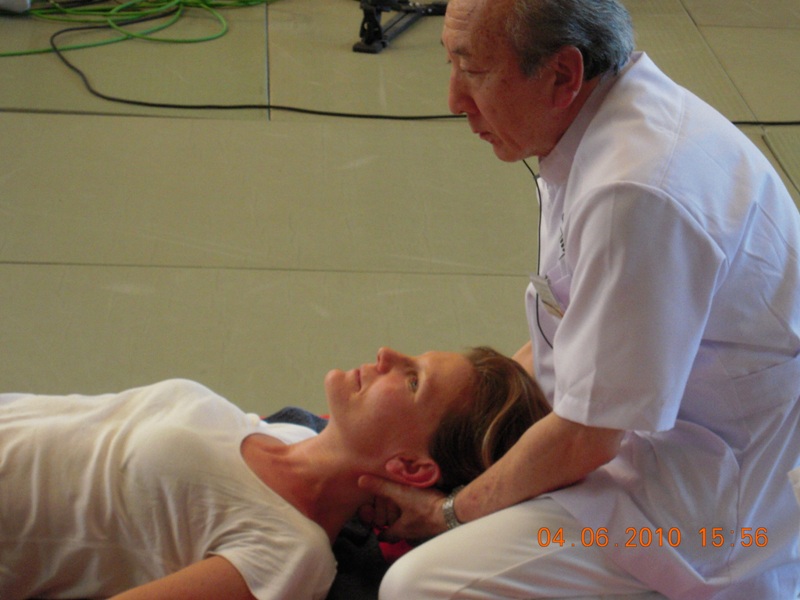 33 Il Maestro Akitomo Kobayashi Durante La Sua Dimostrazione