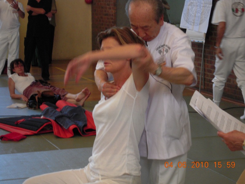 38 Il Maestro Akitomo Kobayashi Durante La Sua Dimostrazione