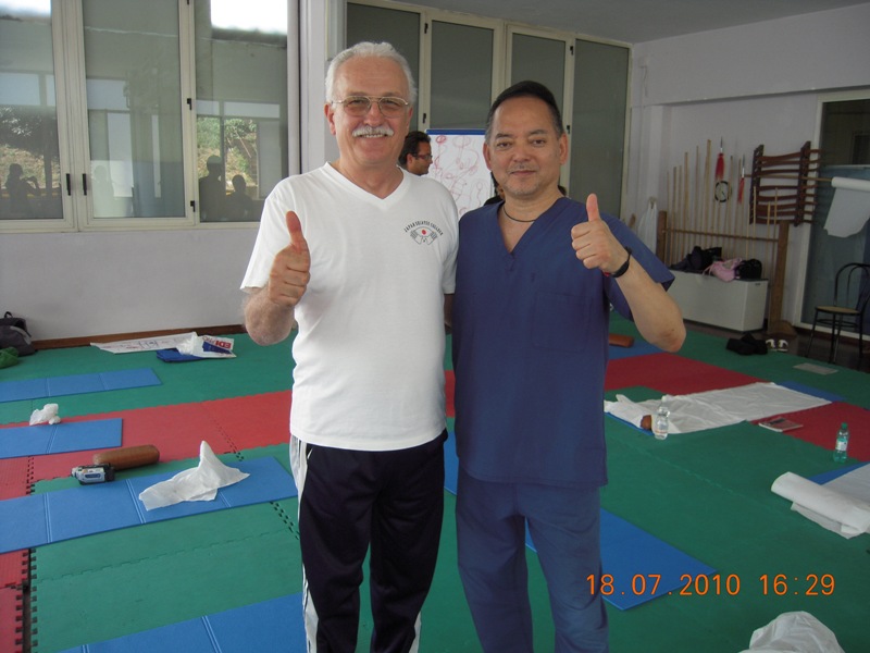 Foto finale di Roberto Taverna con il Maestro Onoda