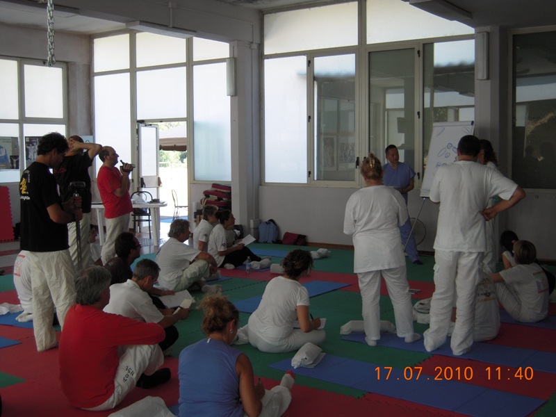 Una lezione del Corso di Sh stile AZE del Maestro Onoda 2010