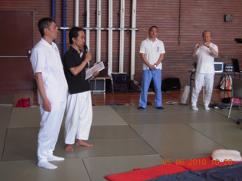 05Il Maestro Juji Namikoshi Durante La Sua Dimostrazione