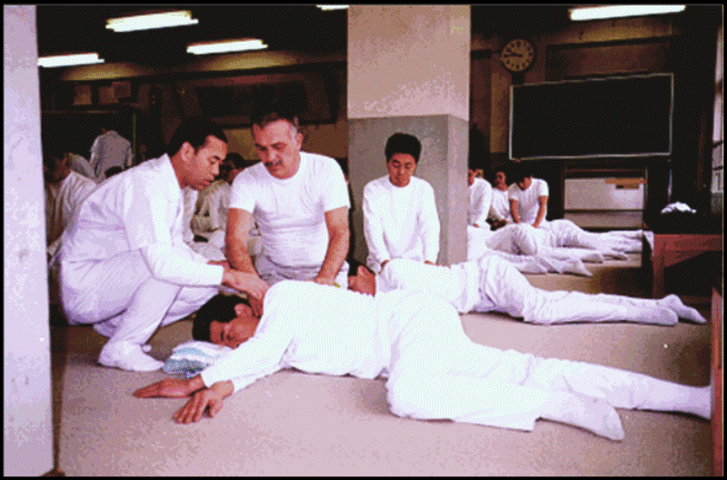 02 Roberto alla Scuola di Tokyo febbraio 1990